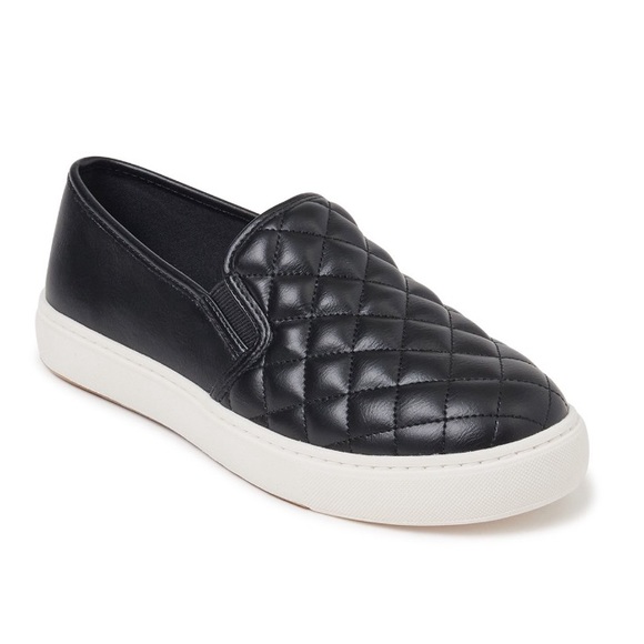 Time and Tru Shoes - Memory Foam Loafer Twin Gore Quilted Women’s Slip On Sneakers Black Color New